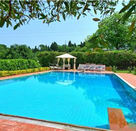 3 bedroom villa with pool and tennis court near Florence, sleeps 6